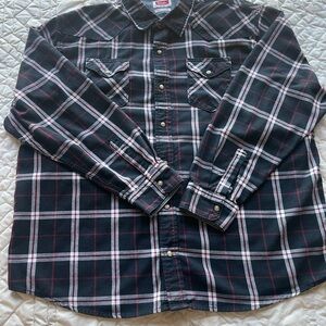 Wrangler Black and Red Plaid Casual Shirt
